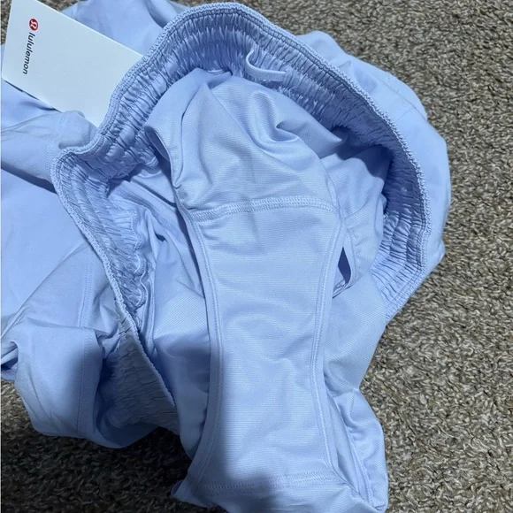 Serene Blue Lululemon Shake It Out High Rise Shorts 2.5” NWT Athletic Shorts - Picture 10 of 10